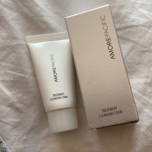 Amore pacific cleanser travel